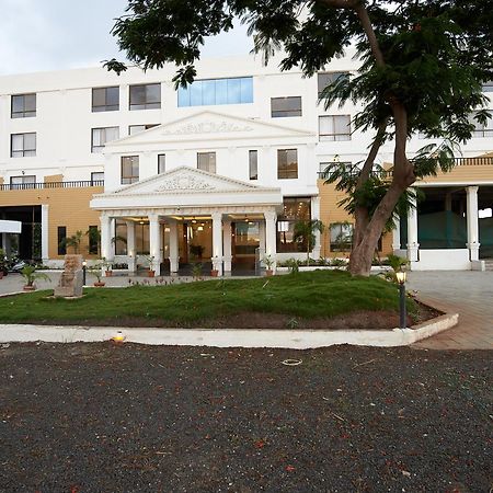 Sanskruti Heritage Resort Shirdi Buitenkant foto