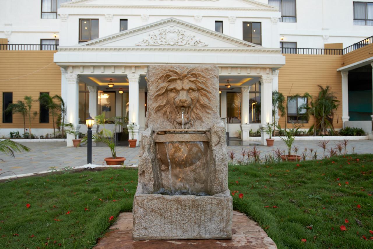 Sanskruti Heritage Resort Shirdi Buitenkant foto